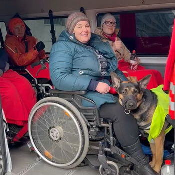 health4ukraine Aktion für Pflegebedürftige und Behinderte Rollstuhl im Auto.jpg